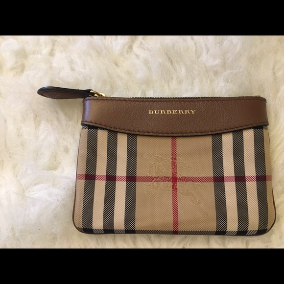 Burberry Handbags - 💯✅ Authentic Burberry Pouch/Coin Purse